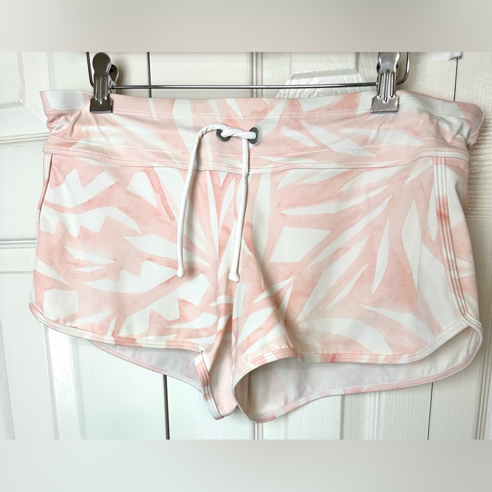 ATHLETA South Beach Kata Shorts Quartz Pink White UPF 50+ Sun Protection Pockets - Picture 2 of 9